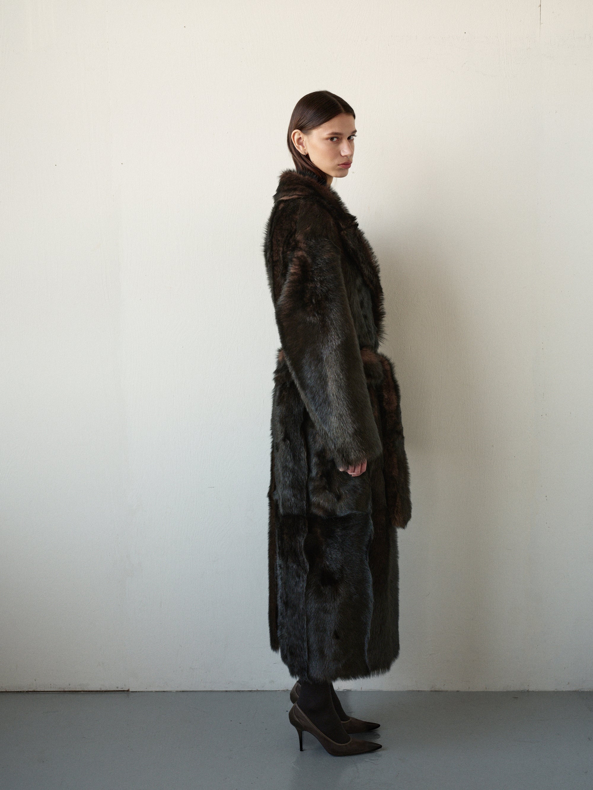 LONG SHEARLING COAT IN DARK BROWN