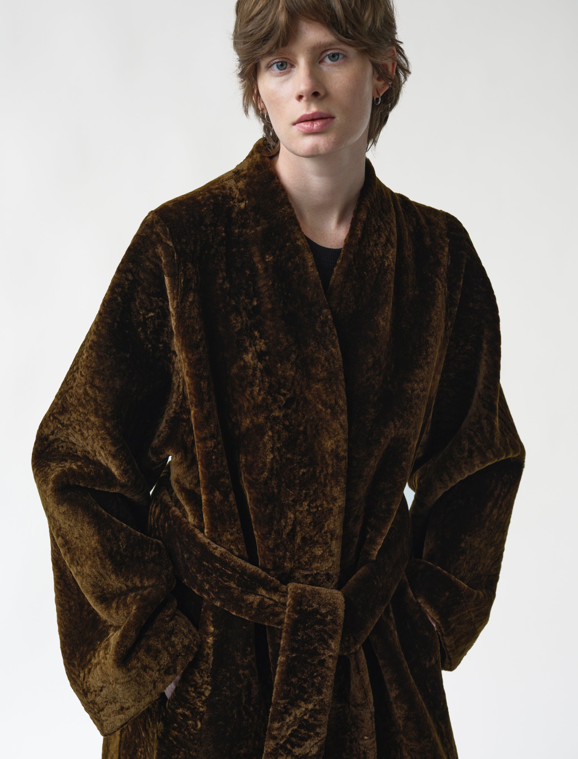 A-LINE SHEARLING COAT IN BROWN