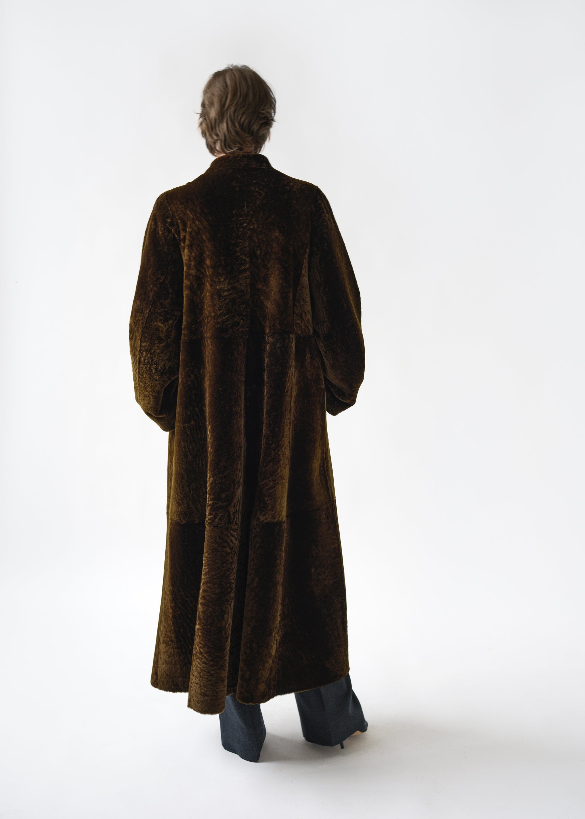 A-LINE SHEARLING COAT IN BROWN
